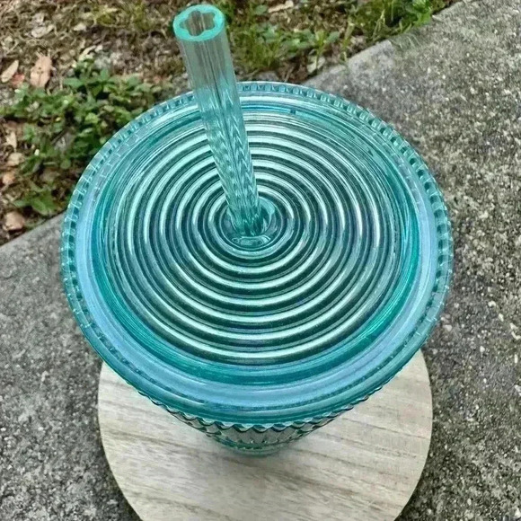 Starbucks Spring 2022 Iridescent Mermaid Scales Tumbler (Cold Cup) - Venti 24 oz - Picture 4 of 5